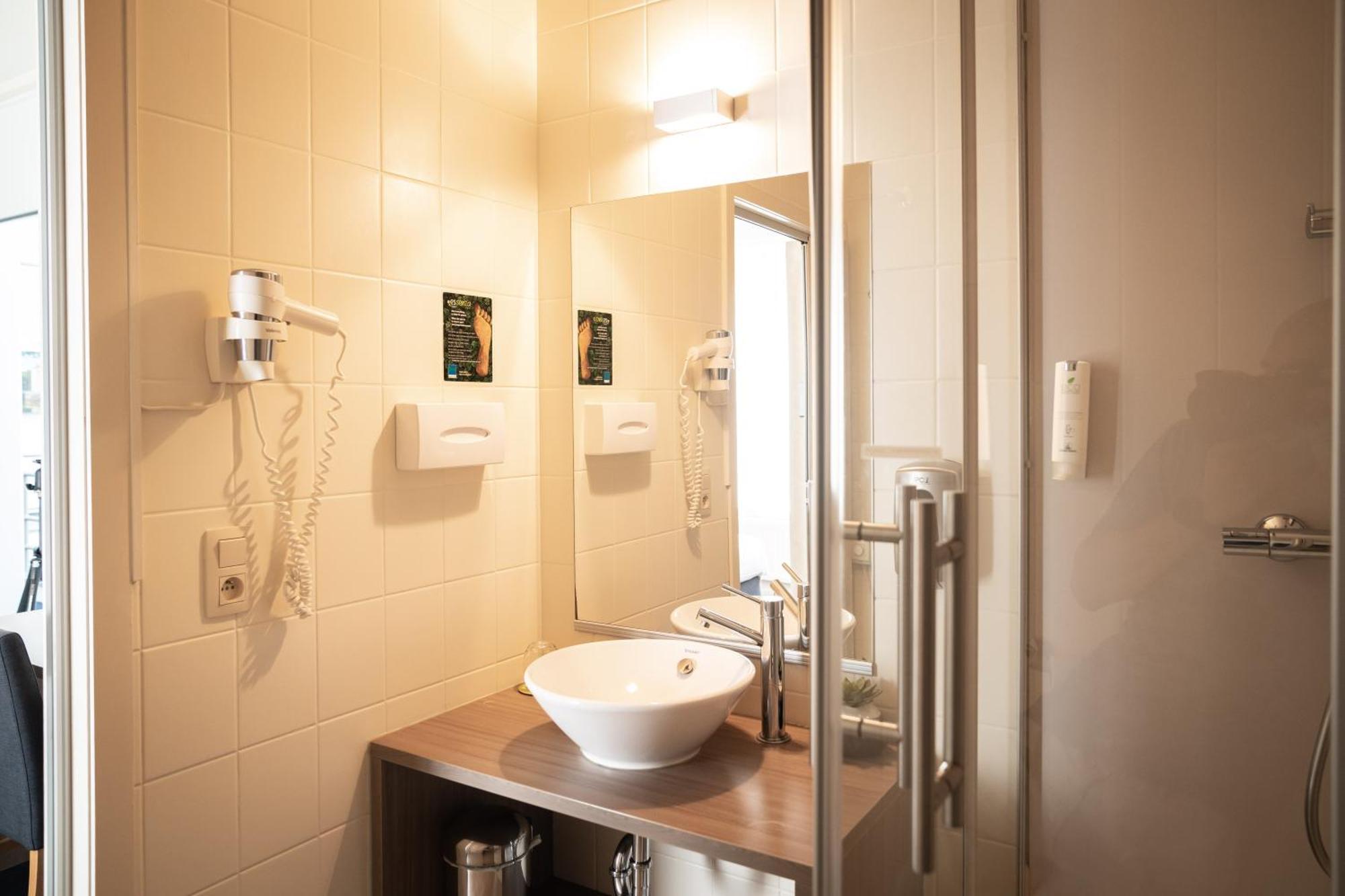 Hotel Essenza Puurs Ngoại thất bức ảnh