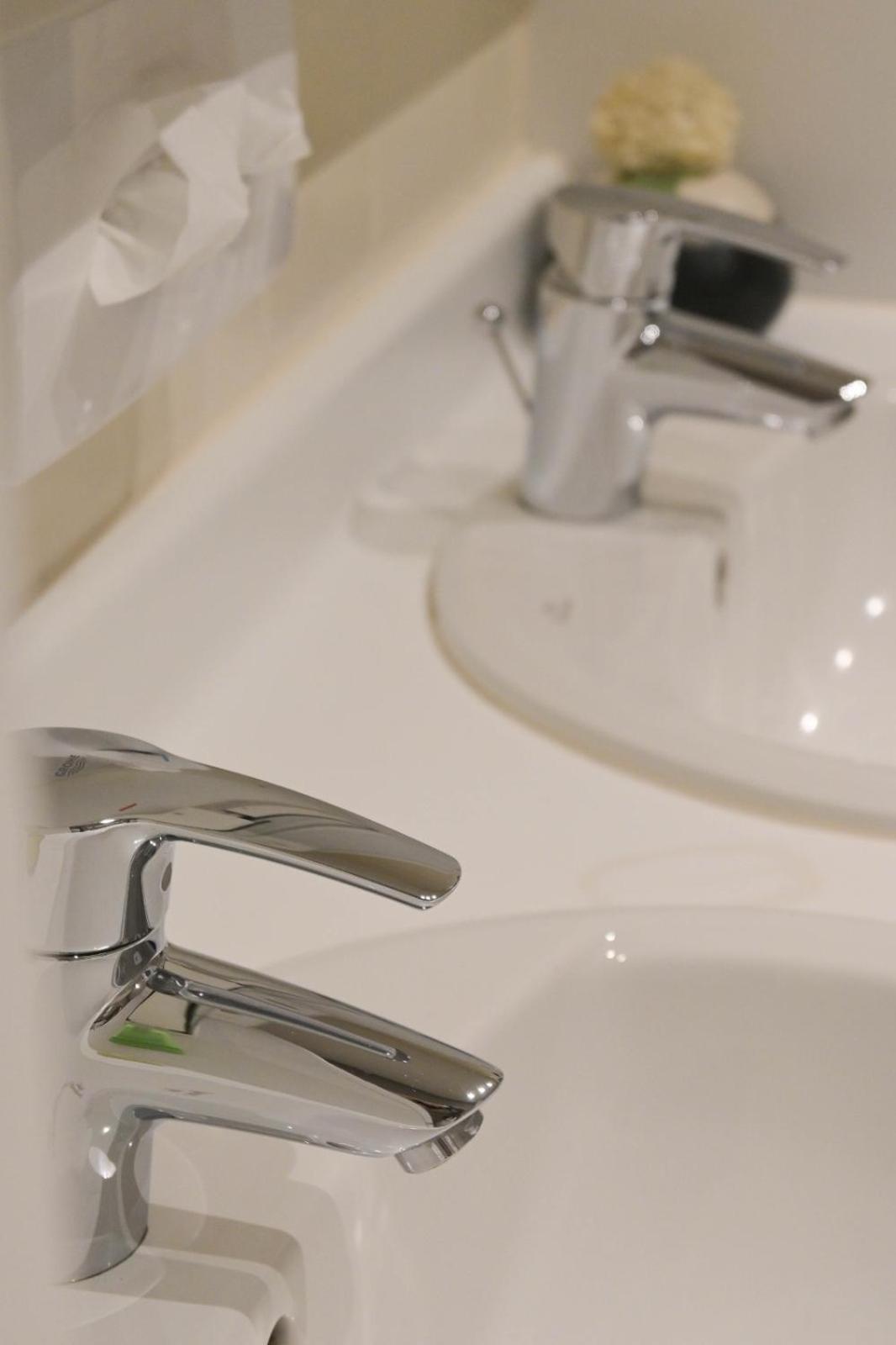 Hotel Essenza Puurs Ngoại thất bức ảnh